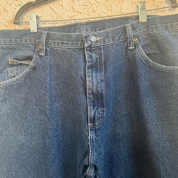 Wrangler Men's Deep dark Blue  Jeans size 40X 32 - Picture 4 of 6
